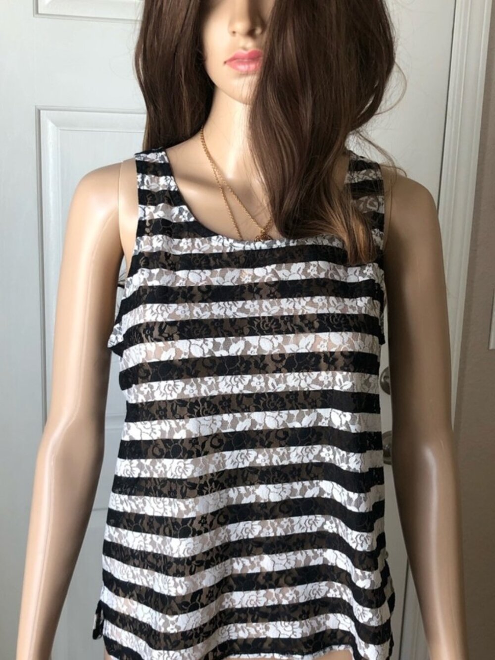 Express Lace Black White Top Size S